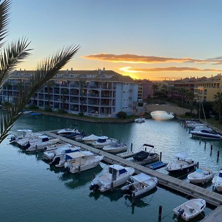 Apartamento Con Terraza Sobre La Marina De Sotogrande San Roque  Bagian luar foto