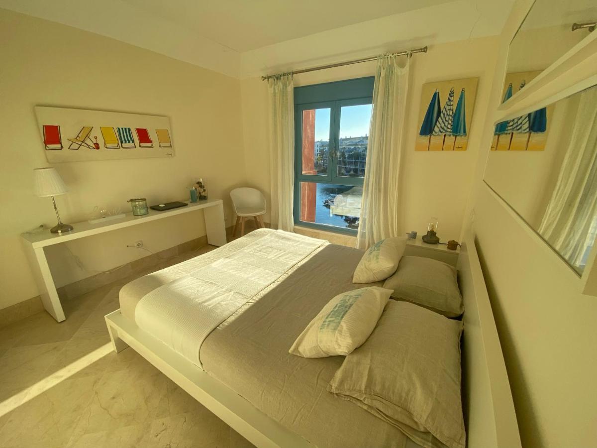 Apartamento Con Terraza Sobre La Marina De Sotogrande San Roque  Bagian luar foto