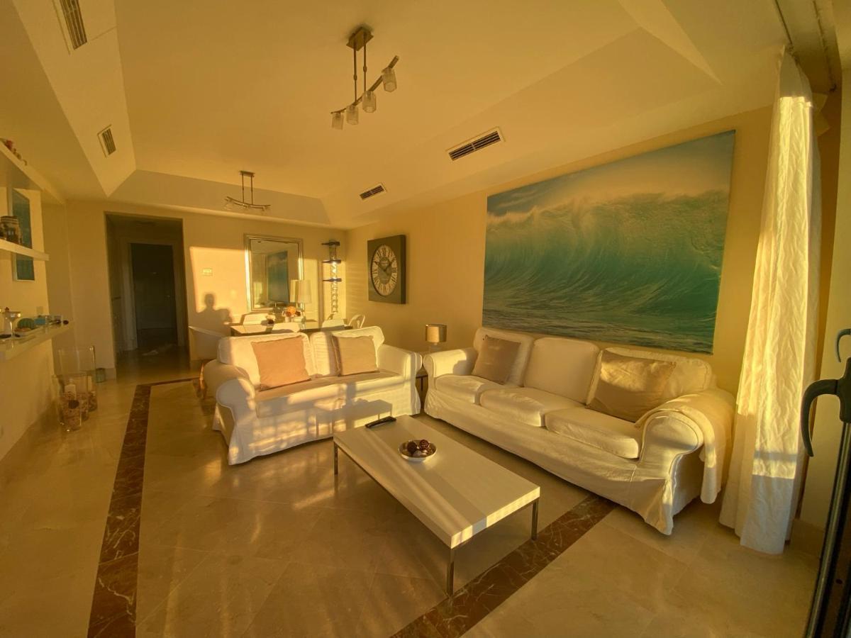 Apartamento Con Terraza Sobre La Marina De Sotogrande San Roque  Bagian luar foto