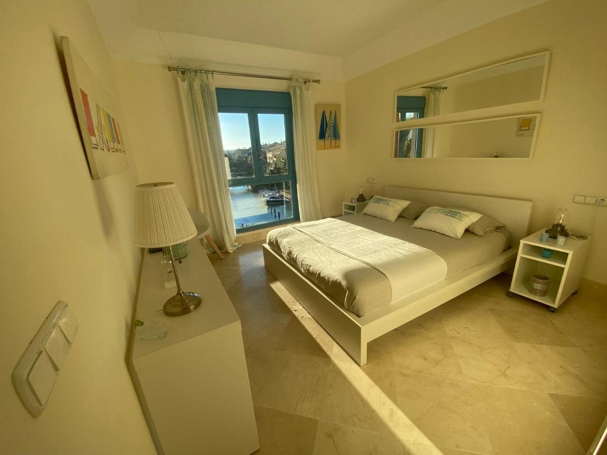 Apartamento Con Terraza Sobre La Marina De Sotogrande San Roque  Bagian luar foto